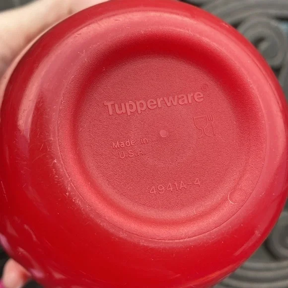 TUPPERWARE - Red Apple Keeper Container - Picture 3 of 9